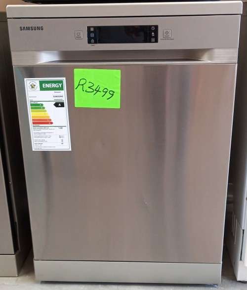 Samsung Dishwasher with LED Display (DW60M5070FS)